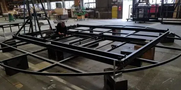 International touring scenic systems on a show deck